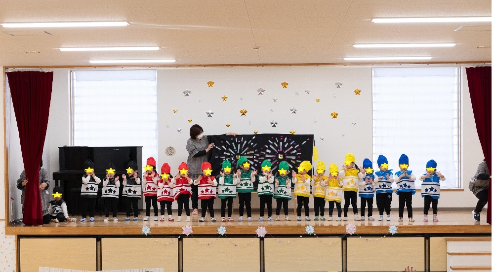クリスマス発表会【れもん組🍋２歳・みかん組🍊３歳】